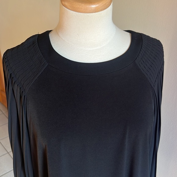 NWT MICHAEL KORS / Black blouse with sheer pleated sleeves / Large - Picture 2 of 7